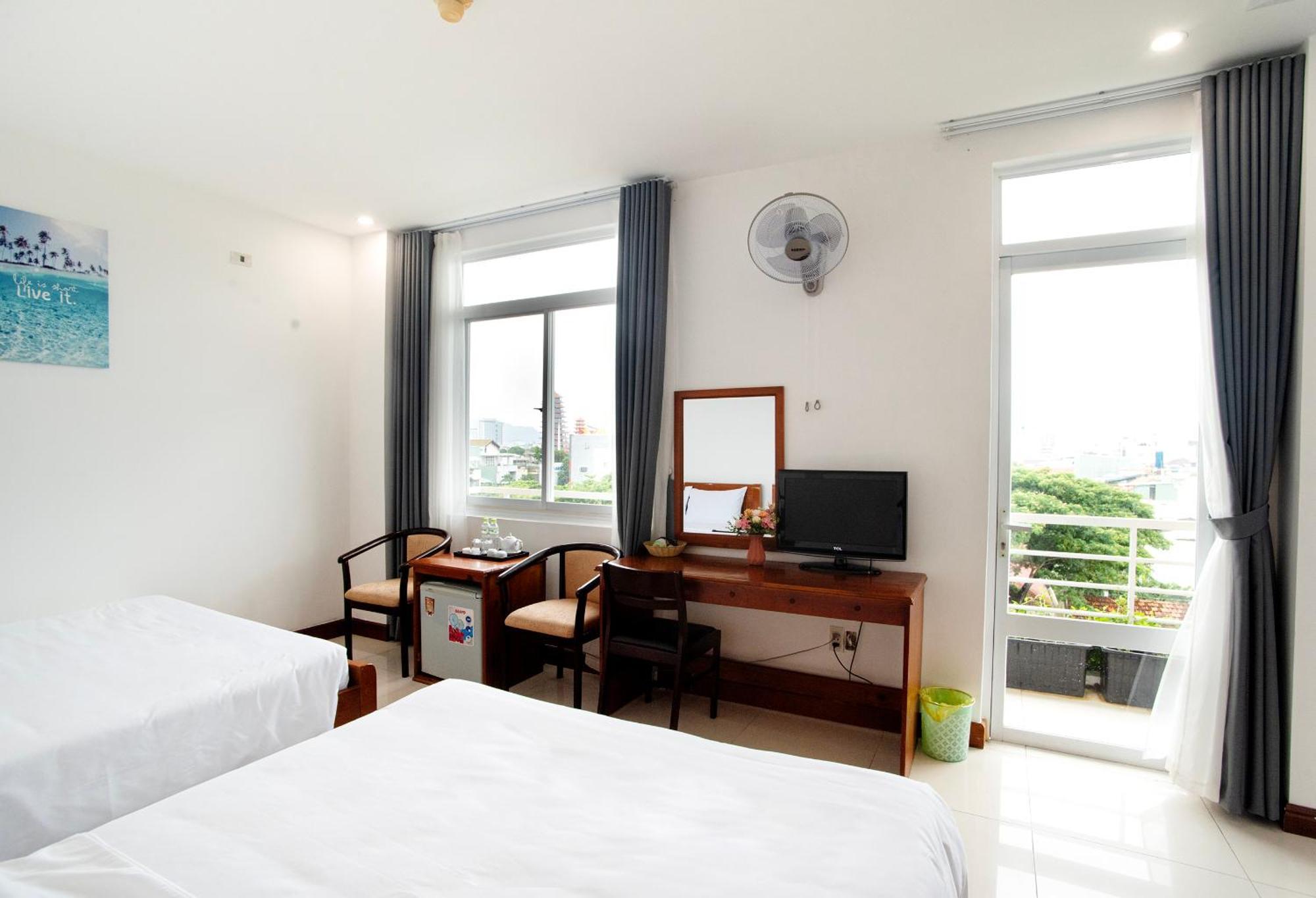 Eden Quy Nhon Hotel Buitenkant foto