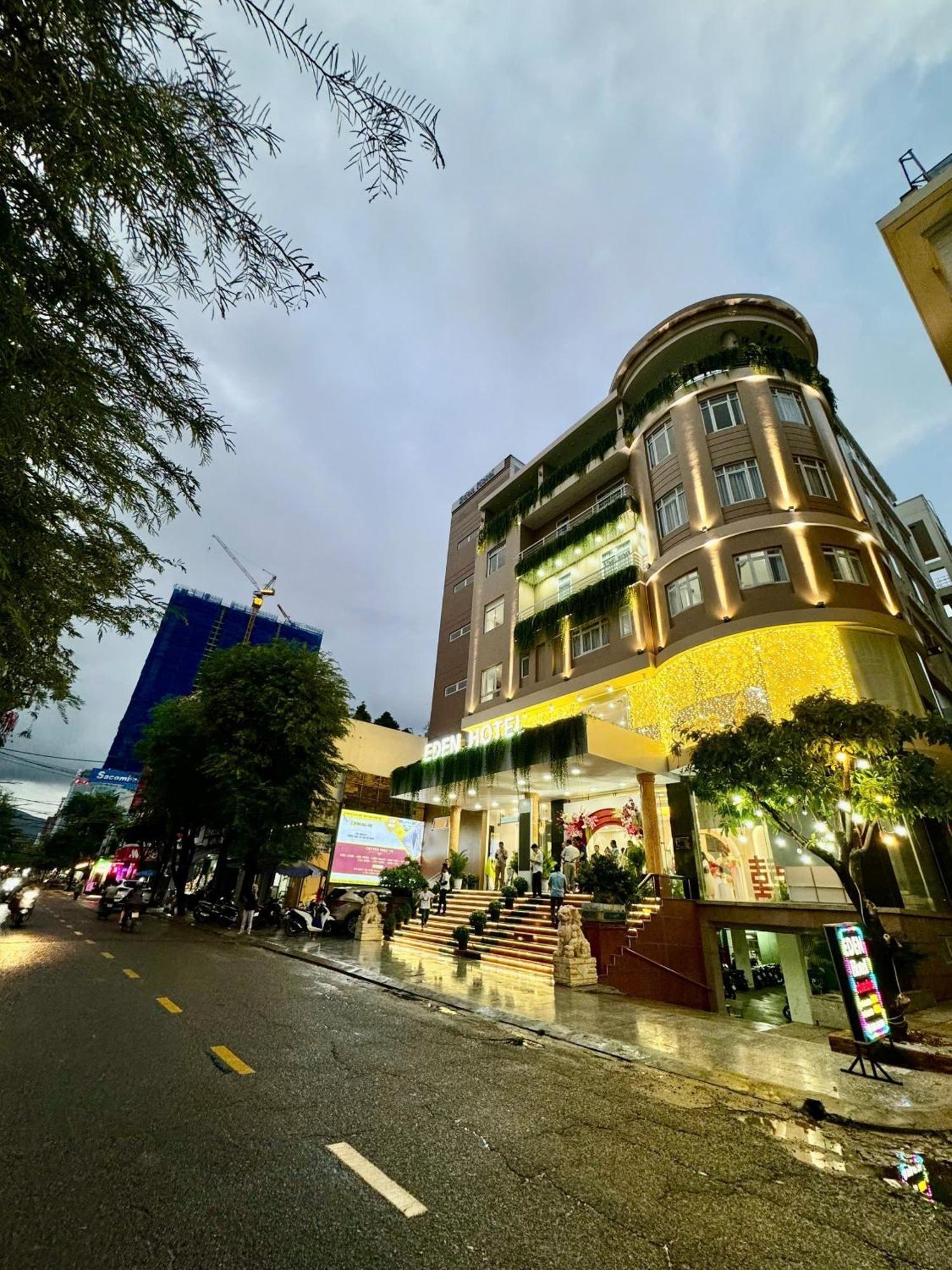 Eden Quy Nhon Hotel Buitenkant foto